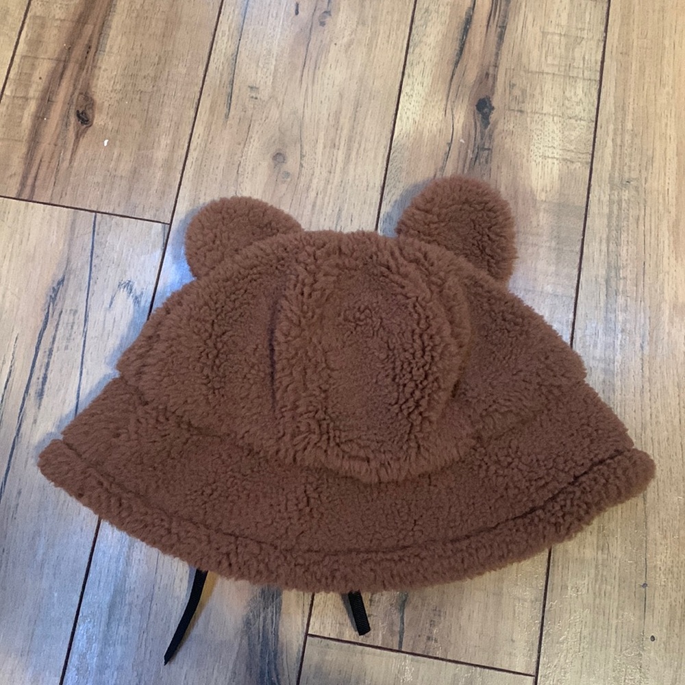 Brown bear Bucket hat